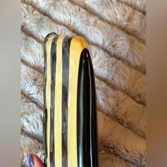 Kate Spade Striped Black/Yellow Penn Valley Wristlet, Authenticated - Picture 10 of 11